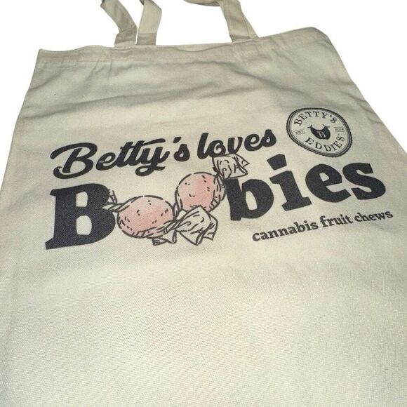 “Betty’s Loves Boobies” flower edible tote bag breast cancer awareness - Picture 2 of 5